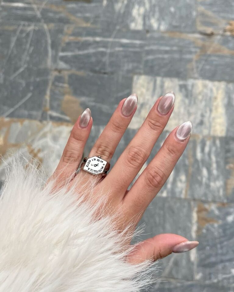 23 New Year’s Nail Ideas to Start 2026 Looking So Put Together