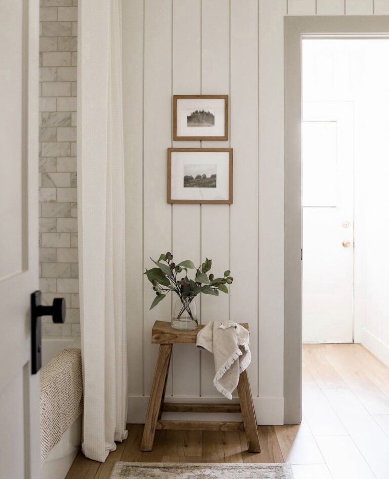 20 Modern Farmhouse Bathroom Ideas That Are Warm, Beautiful and Genuinely Livable